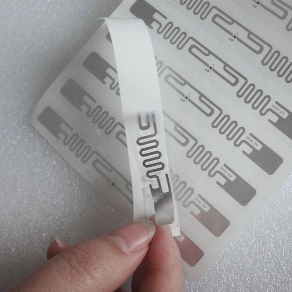 UHF RFID Label – Efficient Scanning for Smart Inventory