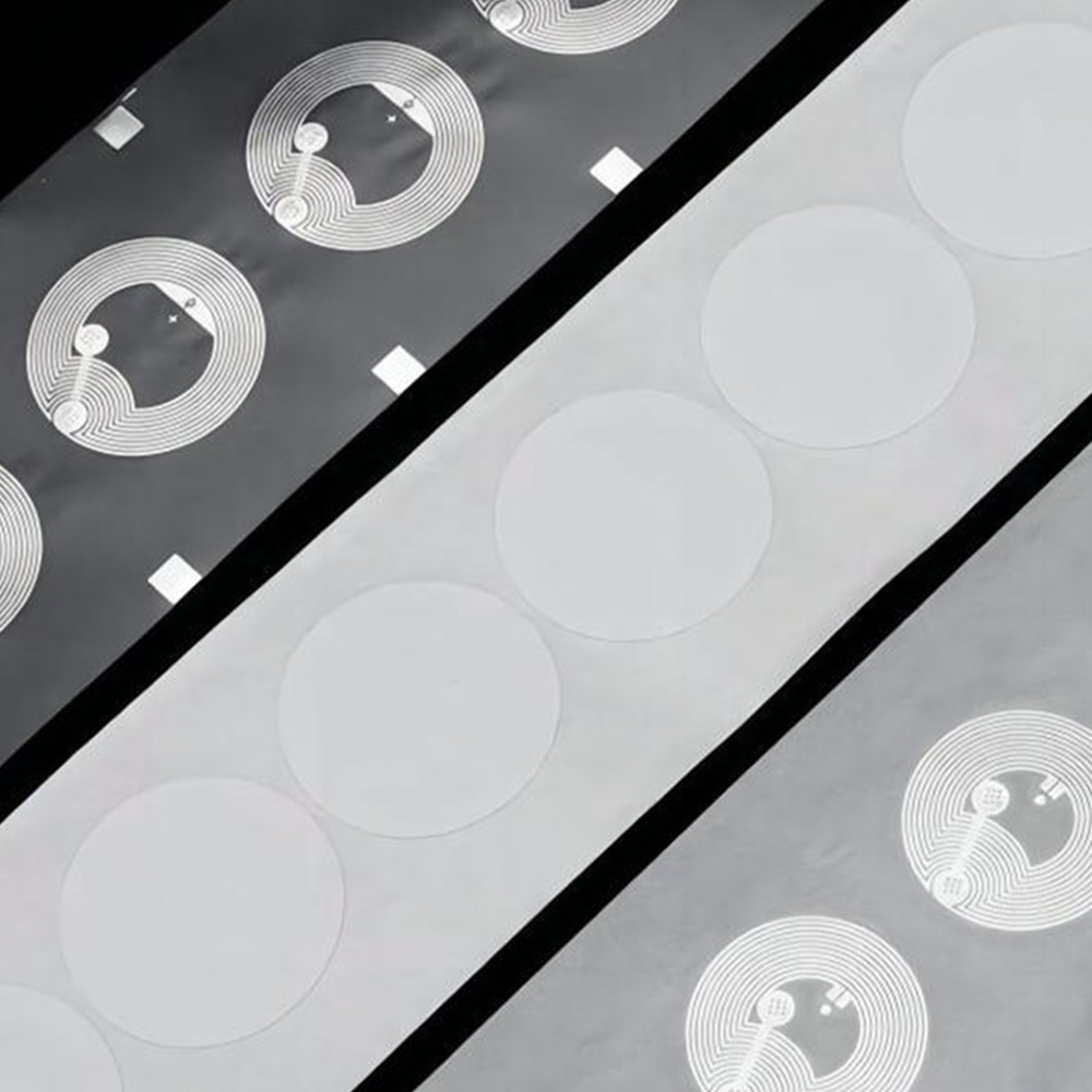 Circular RFID Sticker – Compact Tag for Small Surface Use